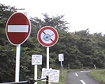�H����