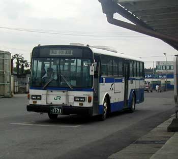 烏山駅前