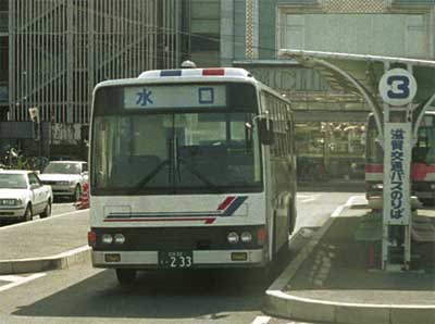 中型車