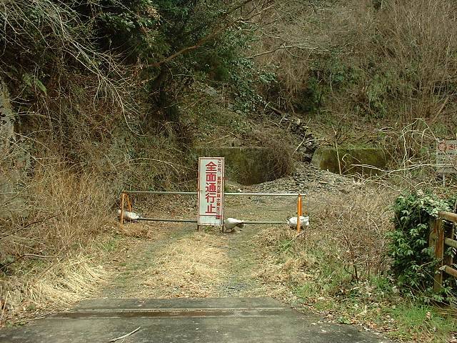 010325_h.jpg